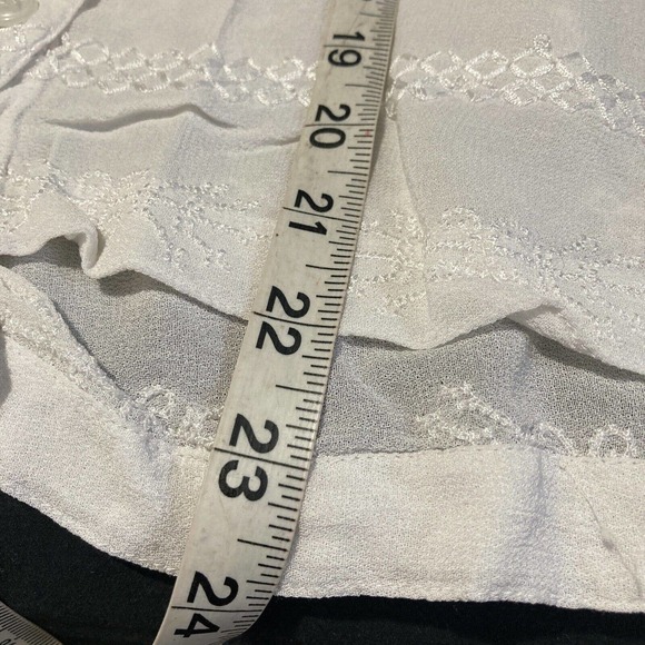 Vintage Chicos Button Up Shirt Long Sleeve Sz 1 Medium Embroidery Sheer Rayon - Picture 9 of 10